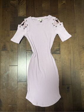 Ribbed Cold-Shoulder Dress in Light Lavender